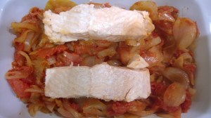 paves-de-saumon-aux-tomates-et-oignons